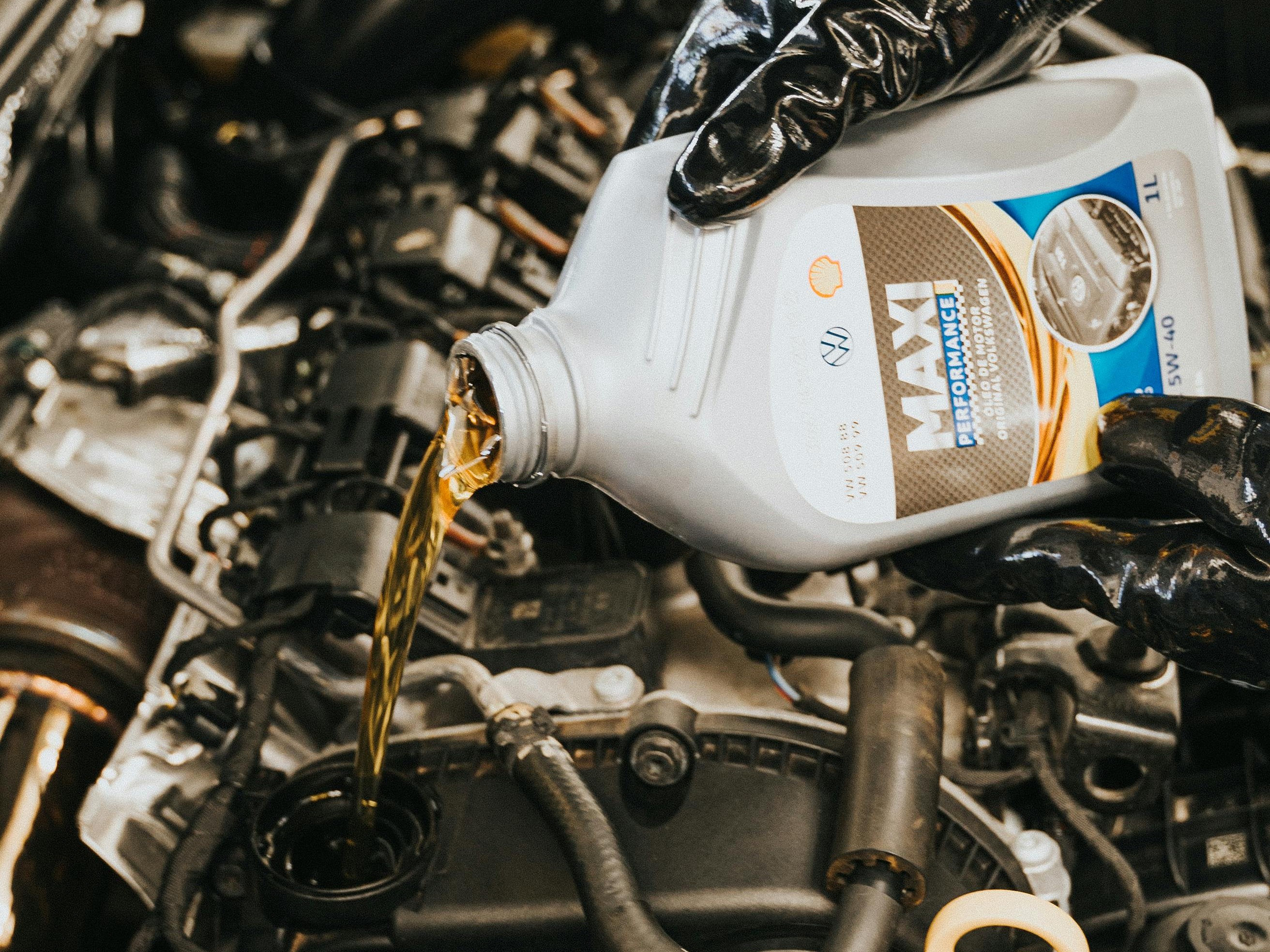 Cambio de filtro de aceite - servicio de mantenimiento automotriz